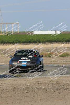 media/Apr-30-2022-CalClub SCCA (Sat) [[98b58ad398]]/Group 5/Race (Outside Grapevine)/